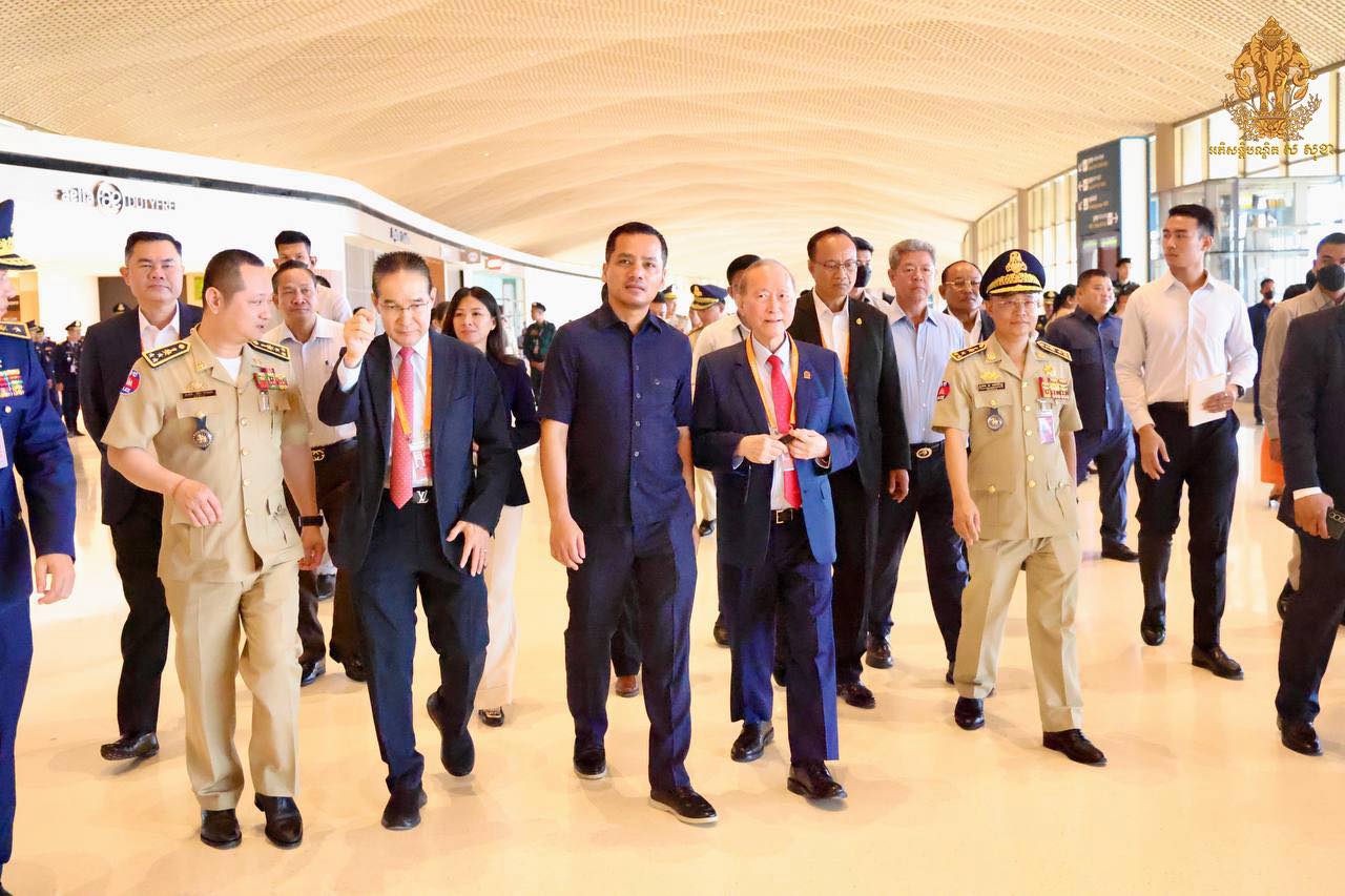 ឯកឧត្ដម​ គួច​ ចំរើន​ បានអញ្ជេីញអមដំណេីរ​ ឯកឧត្ដមអភិសន្តិបណ្ឌិត ស សុខា ចុះពិនិត្យអាកាសយានដ្ឋានអន្តរជាតិតេជោ