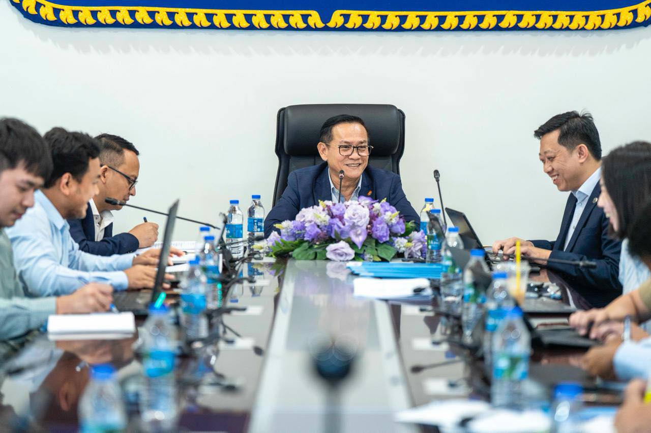 ក្រុមការងាររាជរដ្ឋាភិបាលចុះមូលដ្ឋានខេត្តតំបន់ឆ្នេរ មានកិច្ចការចម្បងមួយ គឺការសម្របសម្រួលគម្រោង៣ឆ្នាំរំកិល ឱ្យដំណើរការទៅបានដោយរលូនតាមការគ្រោងទុក