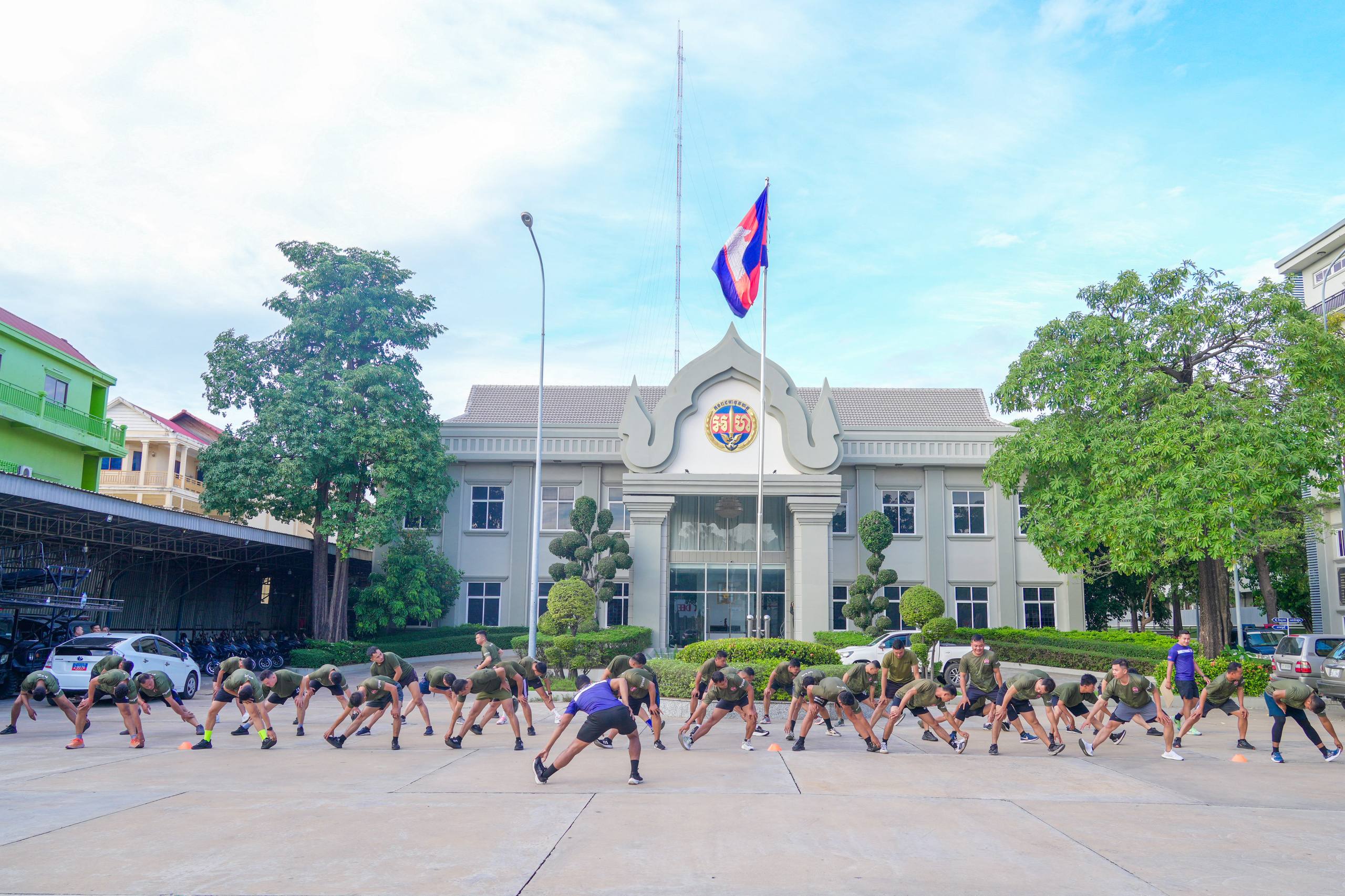 កម្លាំងអាវុធហត្ថរាជធានីភ្នំពេញ ប្រលងកាយសម្បទា តាមវិធីសាស្ត្រចម្រុះប្រចាំឆមាសទី១ ឆ្នាំ២០២៦!